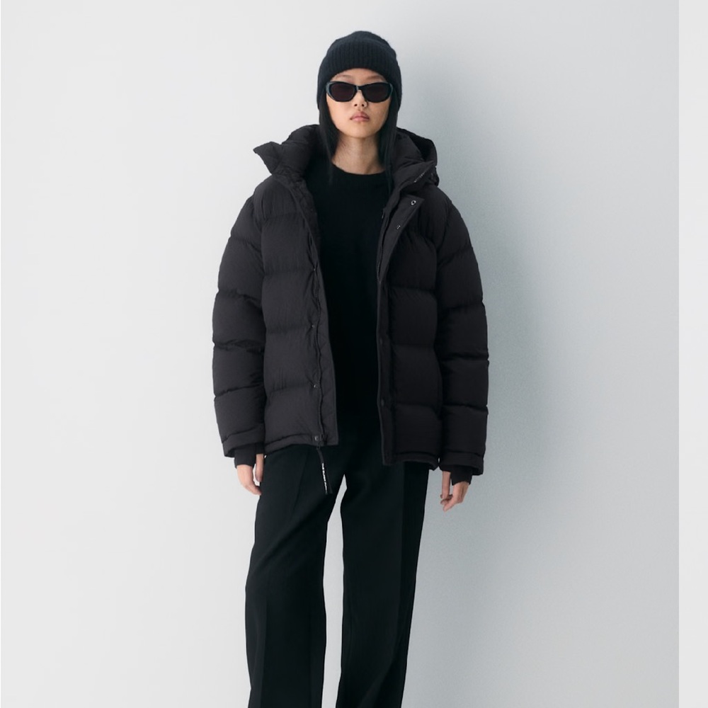 Aritzia Black Super Puff *no hood*